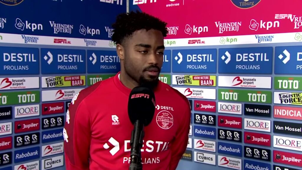 Ché Nunnely tijdens een ouder interview uit zijn Willem II-periode; archiefbeeld, niet van zijn Surinaamse debuut.